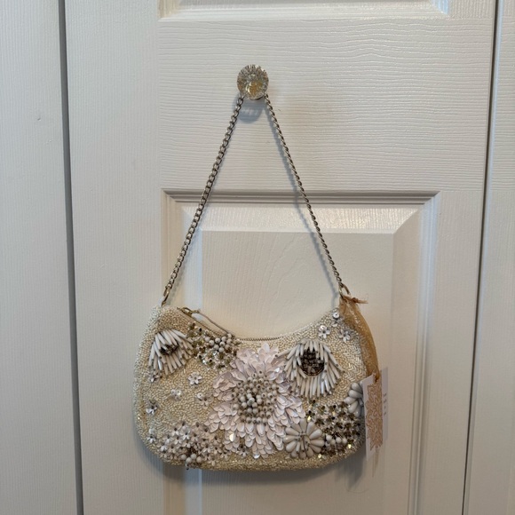 Handbags - Handmade Beaded Floral Bag in Ivory